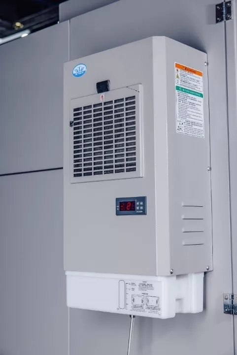 Фрезерный обрабатывающий центр Vector IMU-5X 800 EVO - изображение 2